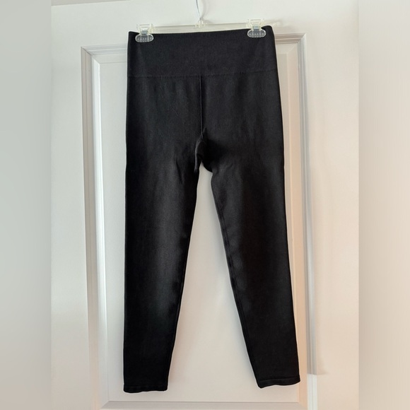 Fabletics Pants - Fabletics Cloud Highwaisted Leggings